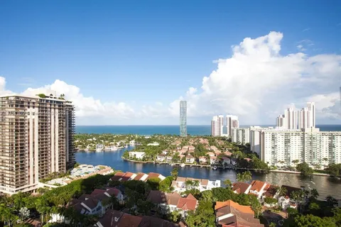 19500 Turnberry Way # 20F, Aventura FL 33180