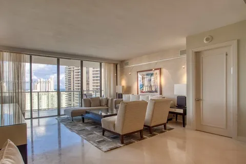 19500 Turnberry Way # 20F, Aventura FL 33180
