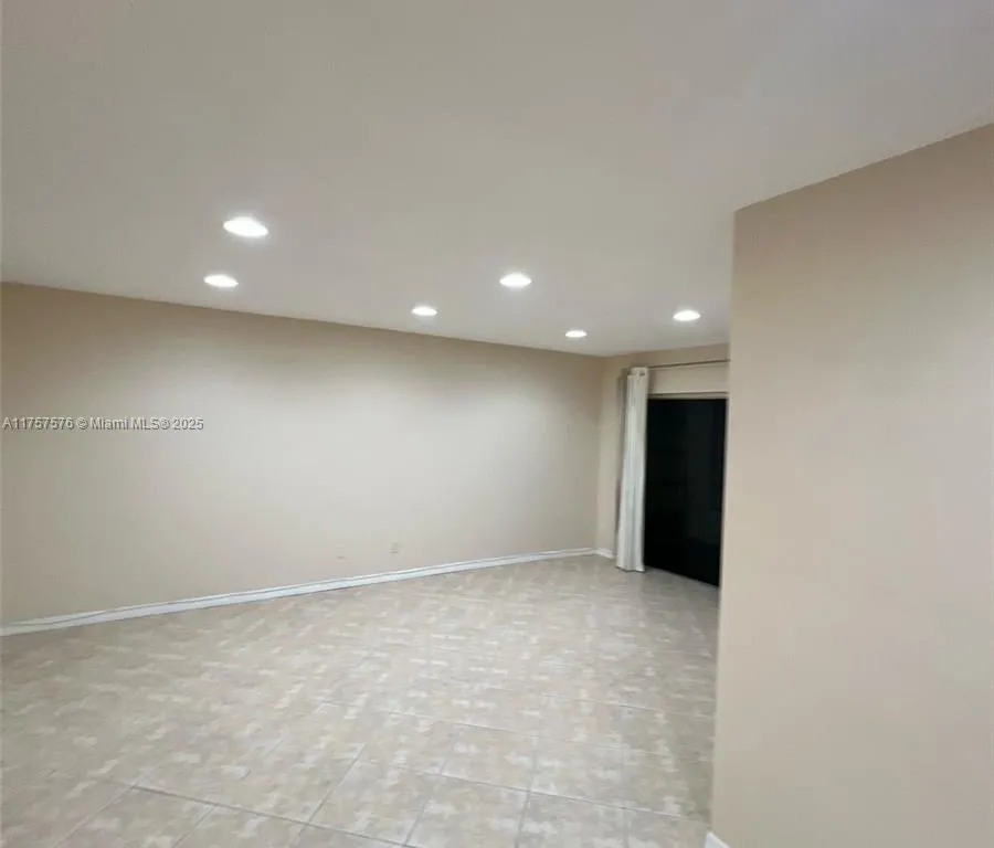 2451 SW 82nd Ave # 206, Davie FL 33324