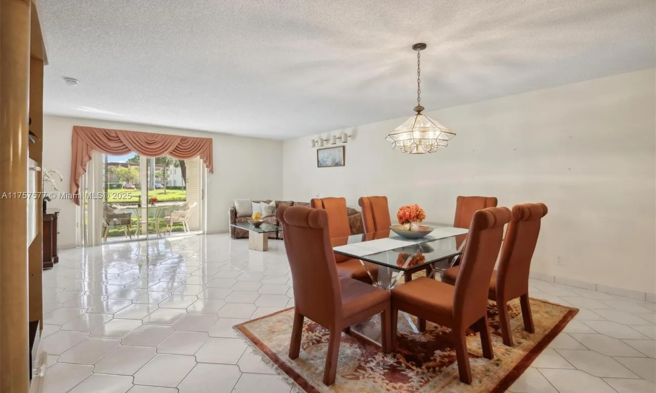 250 S Hollybrook Ter # 108, Pembroke Pines FL 33025