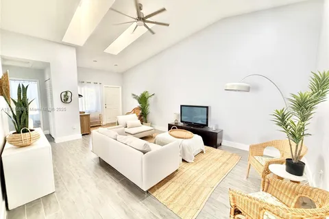 1514 N 15th Ter # 1514, Hollywood FL 33020