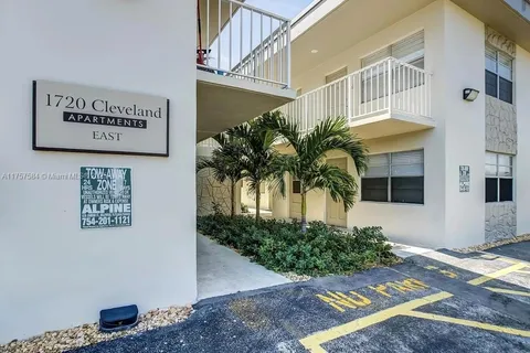 1720 Cleveland St # 206W, Hollywood FL 33020