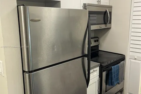 850 N Miami Ave # 207, Miami FL 33136
