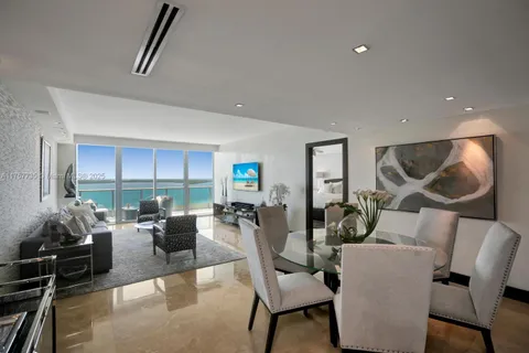 1331 Brickell Bay Dr # 1905, Miami FL 33131