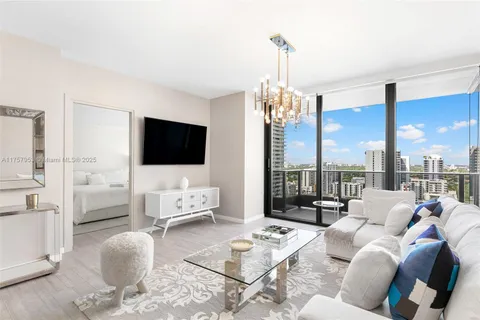 1000 Brickell Plz # 2211, Miami FL 33131