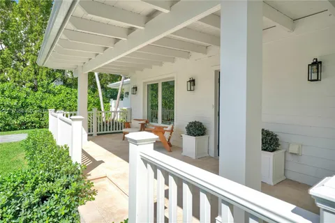 365 W Enid Dr, Key Biscayne FL 33149