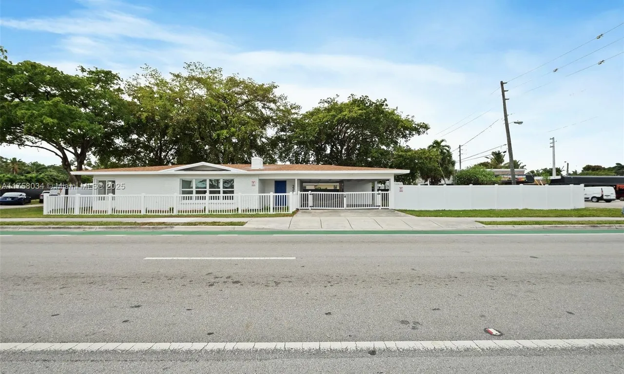 3317 N Andrews Ave, Oakland Park FL 33309