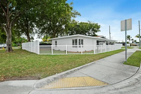 3317 N Andrews Ave, Oakland Park FL 33309