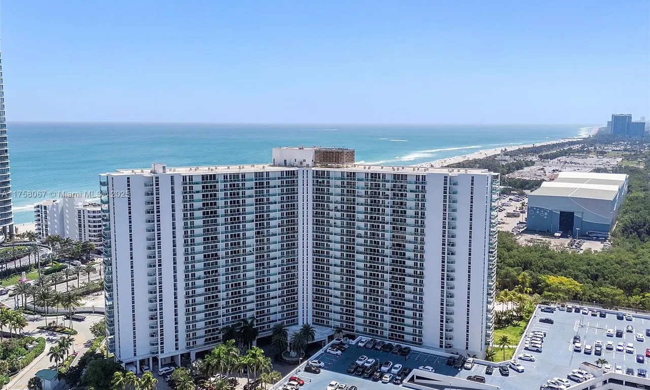 100 Bayview Dr # 2128, Sunny Isles Beach FL 33160