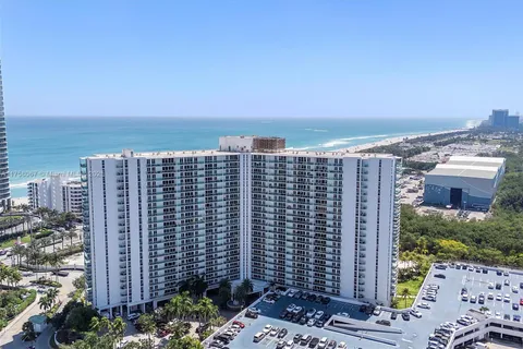 100 Bayview Dr # 2128, Sunny Isles Beach FL 33160