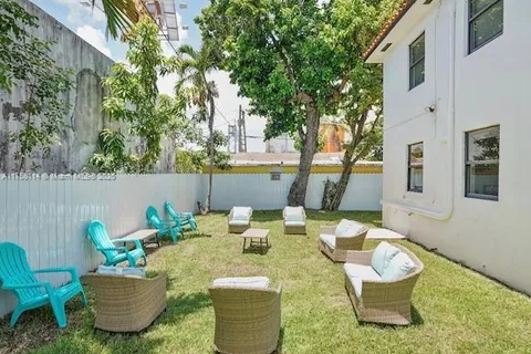 584 NW 30th St, Miami FL 33127