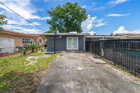 4007 W Park Rd # 1, Hollywood FL 33021