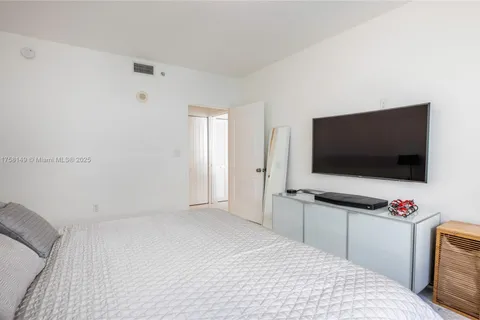 110 Washington Ave # 1722, Miami Beach FL 33139