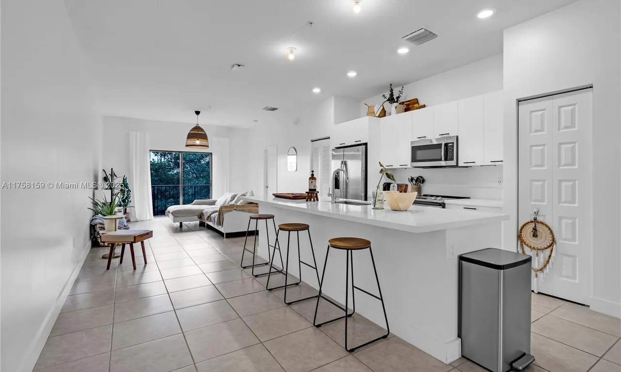 8175 NW 104th Ave # 28, Doral FL 33178