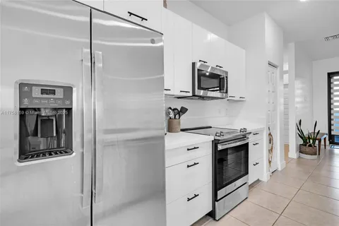 8175 NW 104th Ave # 28, Doral FL 33178