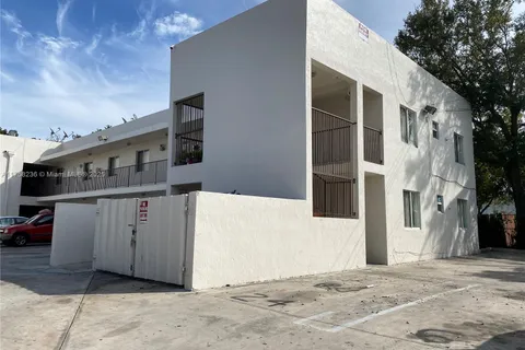 181 NW 47th Ave # 10, Miami FL 33126