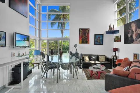 7700 Collins Ave # 5, Miami Beach FL 33141