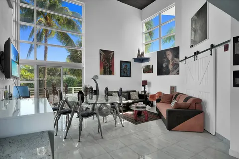 7700 Collins Ave # 5, Miami Beach FL 33141