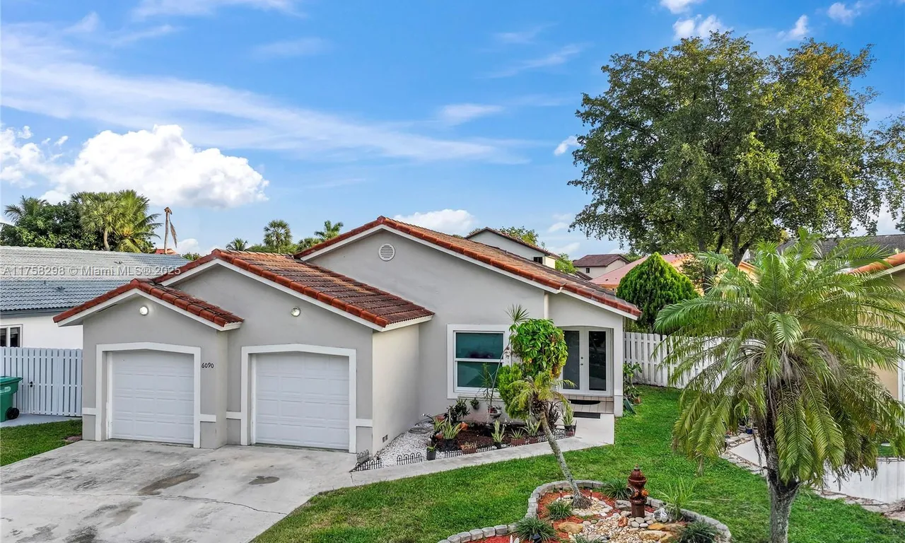 6090 NW 179th Ter, Hialeah FL 33015