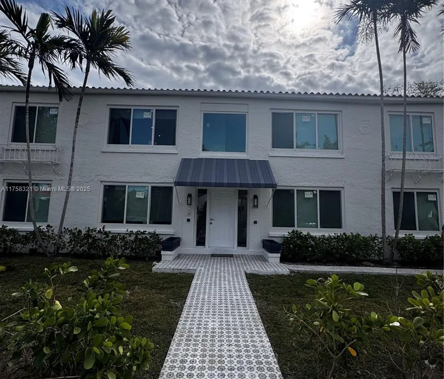 2855 Royal Palm Ave # 3, Miami Beach FL 33140