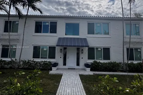 2855 Royal Palm Ave # 3, Miami Beach FL 33140