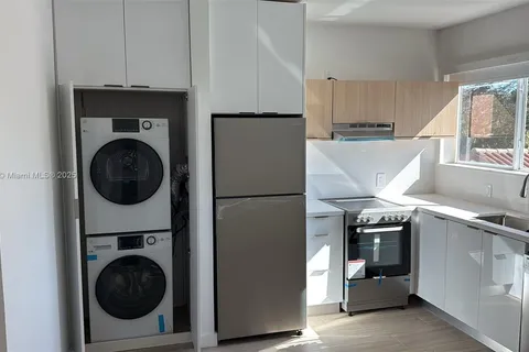 2855 Royal Palm Ave # 3, Miami Beach FL 33140