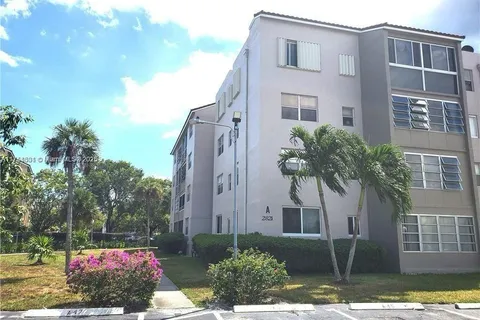 2821 Somerset Dr # 209, Lauderdale Lakes FL 33311