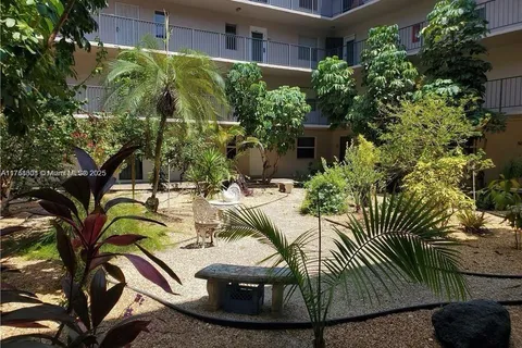 2821 Somerset Dr # 209, Lauderdale Lakes FL 33311