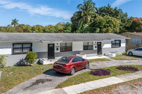 525 NE 132nd Ter, North Miami FL 33161