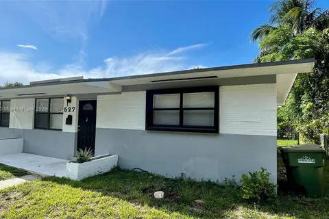 525 NE 132nd Ter, North Miami FL 33161
