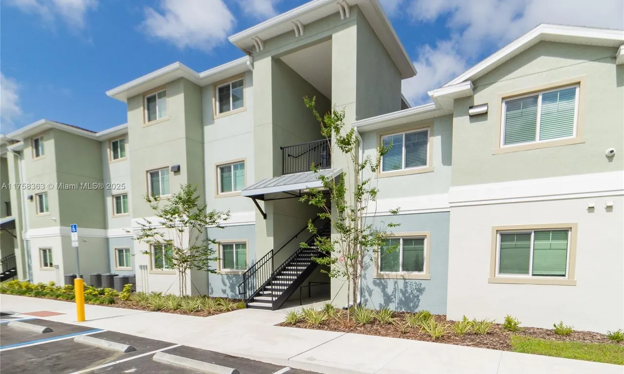 8205 Tanager Square # 308, New Port Richey FL 34655