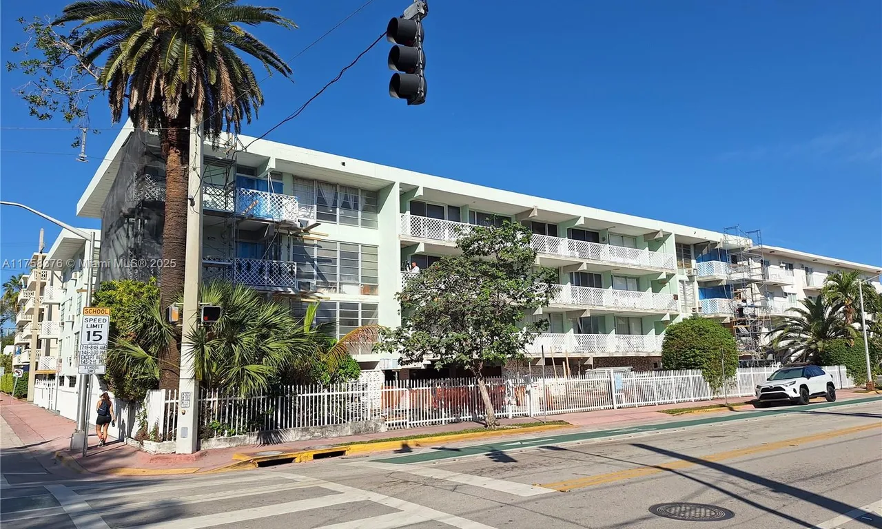 1400 Pennsylvania Ave # 24, Miami Beach FL 33139