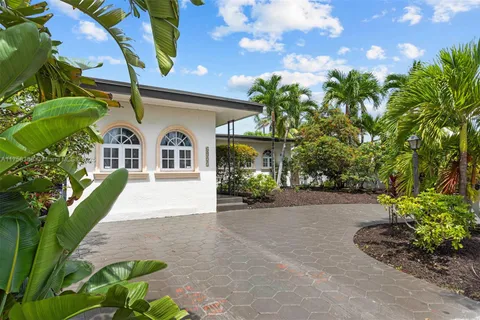 6921 Trouville Esplanade, Miami Beach FL 33141