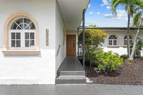 6921 Trouville Esplanade, Miami Beach FL 33141