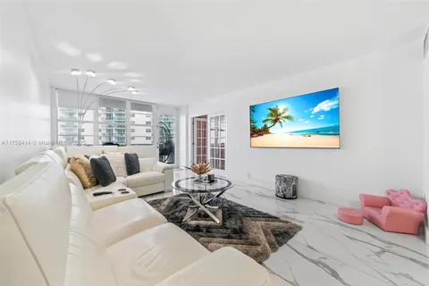 3725 S Ocean Dr # 716, Hollywood FL 33019