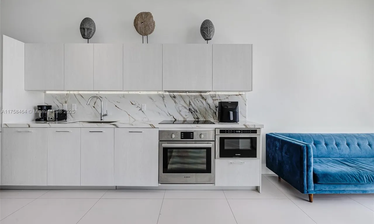 501 NE 31 St # 4007, Miami FL 33137