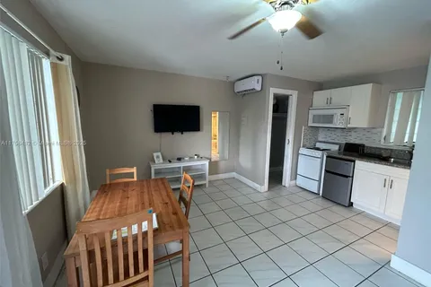 90 Isle Of Venice Dr # 7, Fort Lauderdale FL 33301