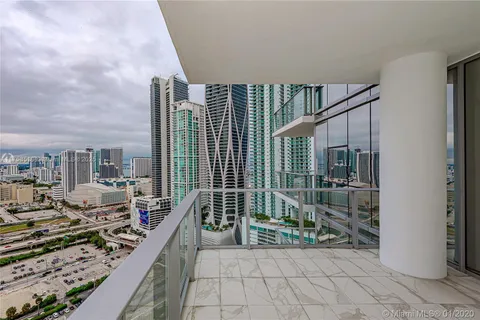 851 NE 1st Ave # 2600, Miami FL 33132