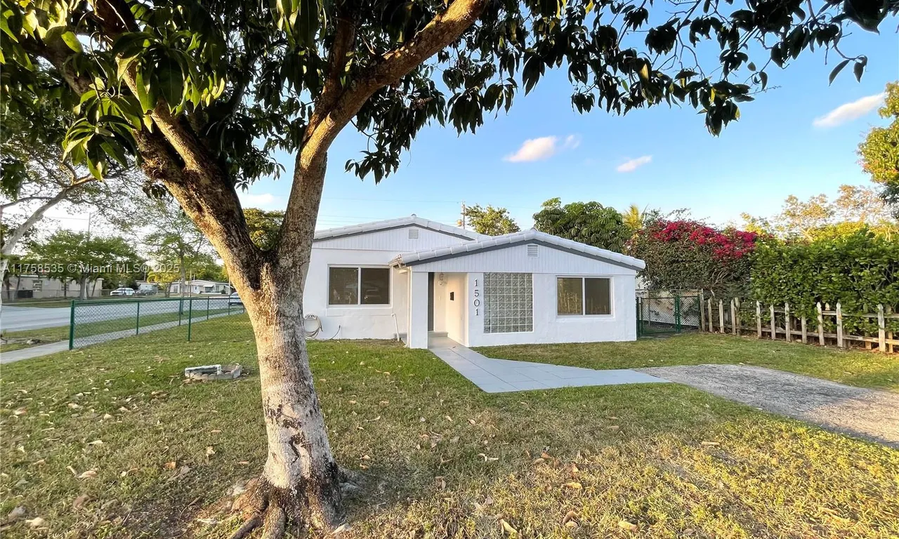 1501 NE 173rd St, North Miami Beach FL 33162