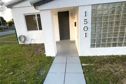 1501 NE 173rd St, North Miami Beach FL 33162