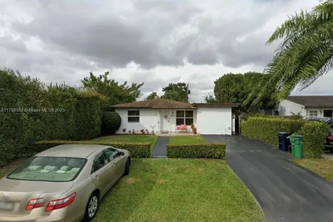 7435 SW 34th Ter, Miami FL 33155