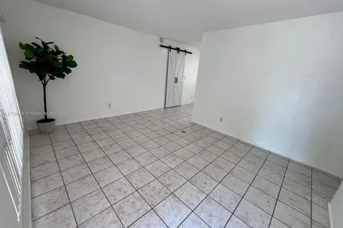 6366 Dewey St, Hollywood FL 33023