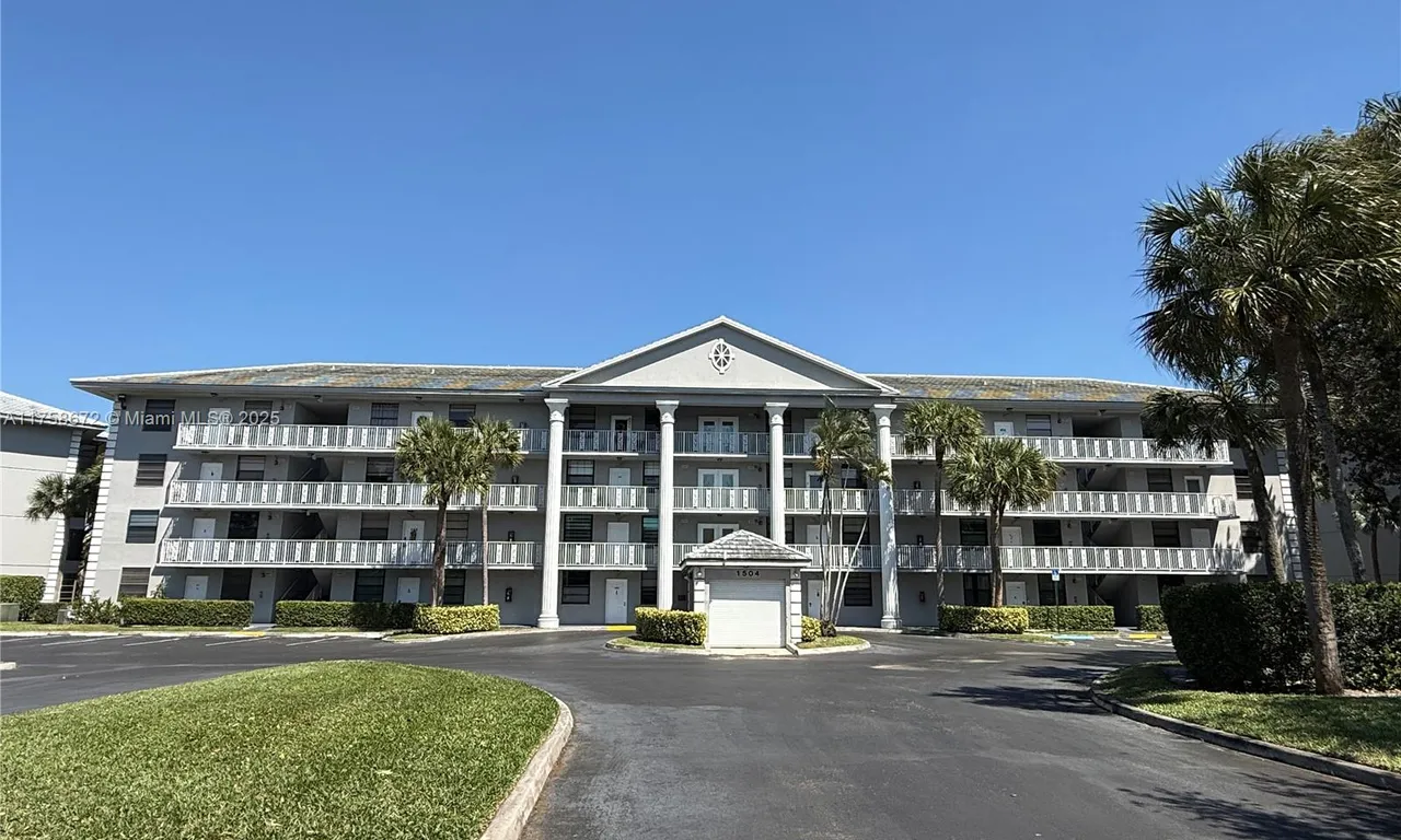 1504 S Whitehall Dr # 206, Davie FL 33324