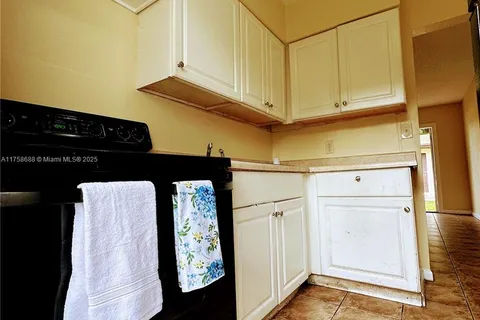 146 NW 40th Ct # 3, Oakland Park FL 33309