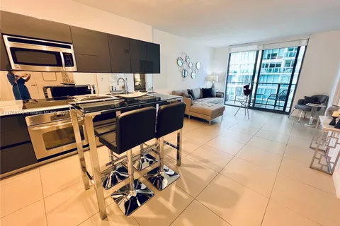 31 SE 6th St # 2204, Miami FL 33131