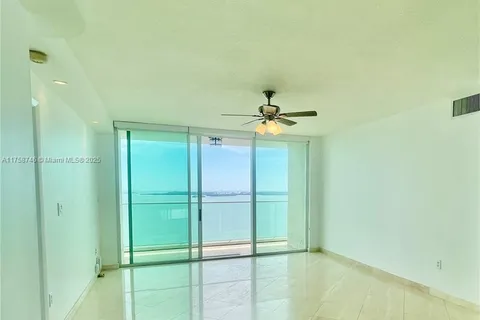 800 Claughton Island Dr # 2203, Miami FL 33131