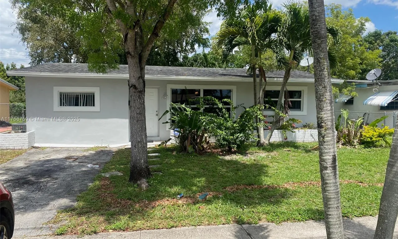 7661 Sunset Strip # 7661, Sunrise FL 33322