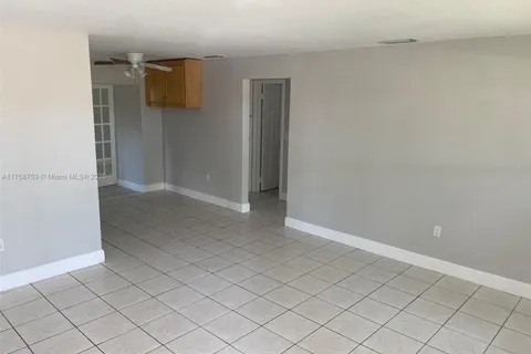 7661 Sunset Strip # 7661, Sunrise FL 33322