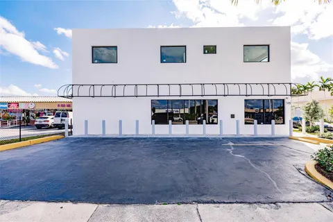 500 NE 167th St # 2a, Miami FL 33162