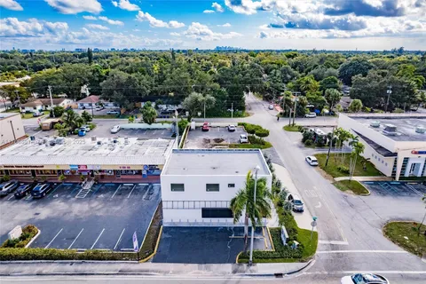 500 NE 167th St # 2a, Miami FL 33162